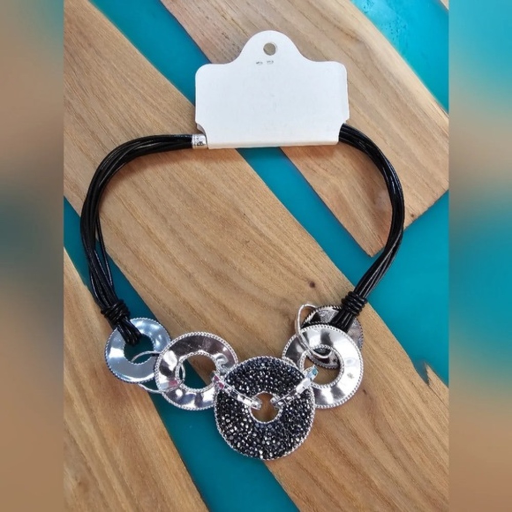 Vintage Rare Find Black and Silver Necklace Black
Multi Corded